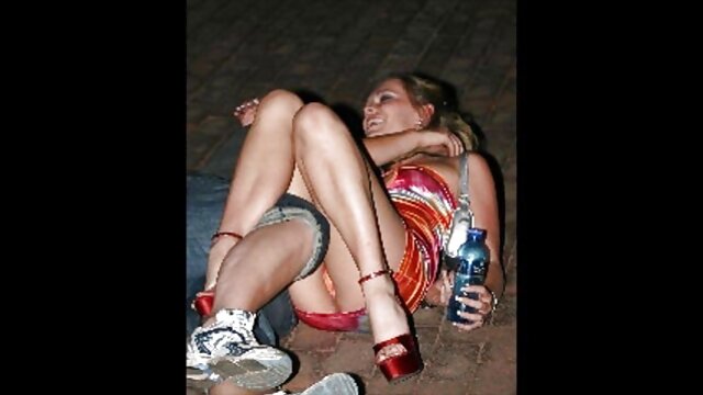 रूसी दोस्त एक सेक्सी फिल्म फुल एचडी में गोज़ में चेचन युवा महिला Ayshel को मारता है, वह बेतहाशा चिल्लाता है और सोफे पर गहराई से स्खलन करता है